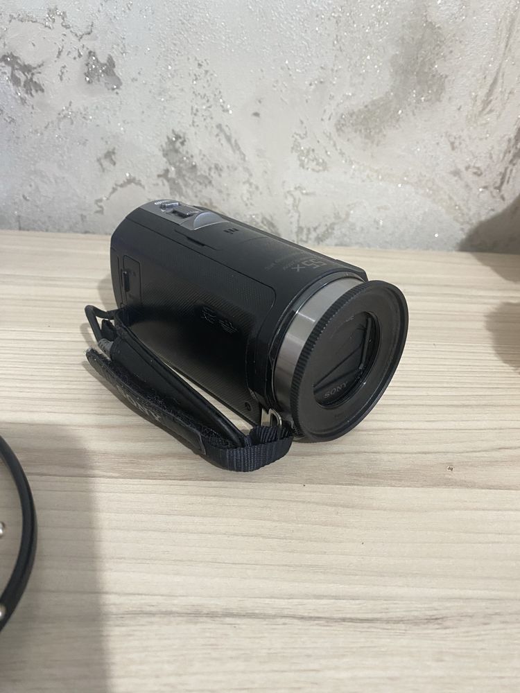 Продам видеокамеру Sony HDR-CX400E черный