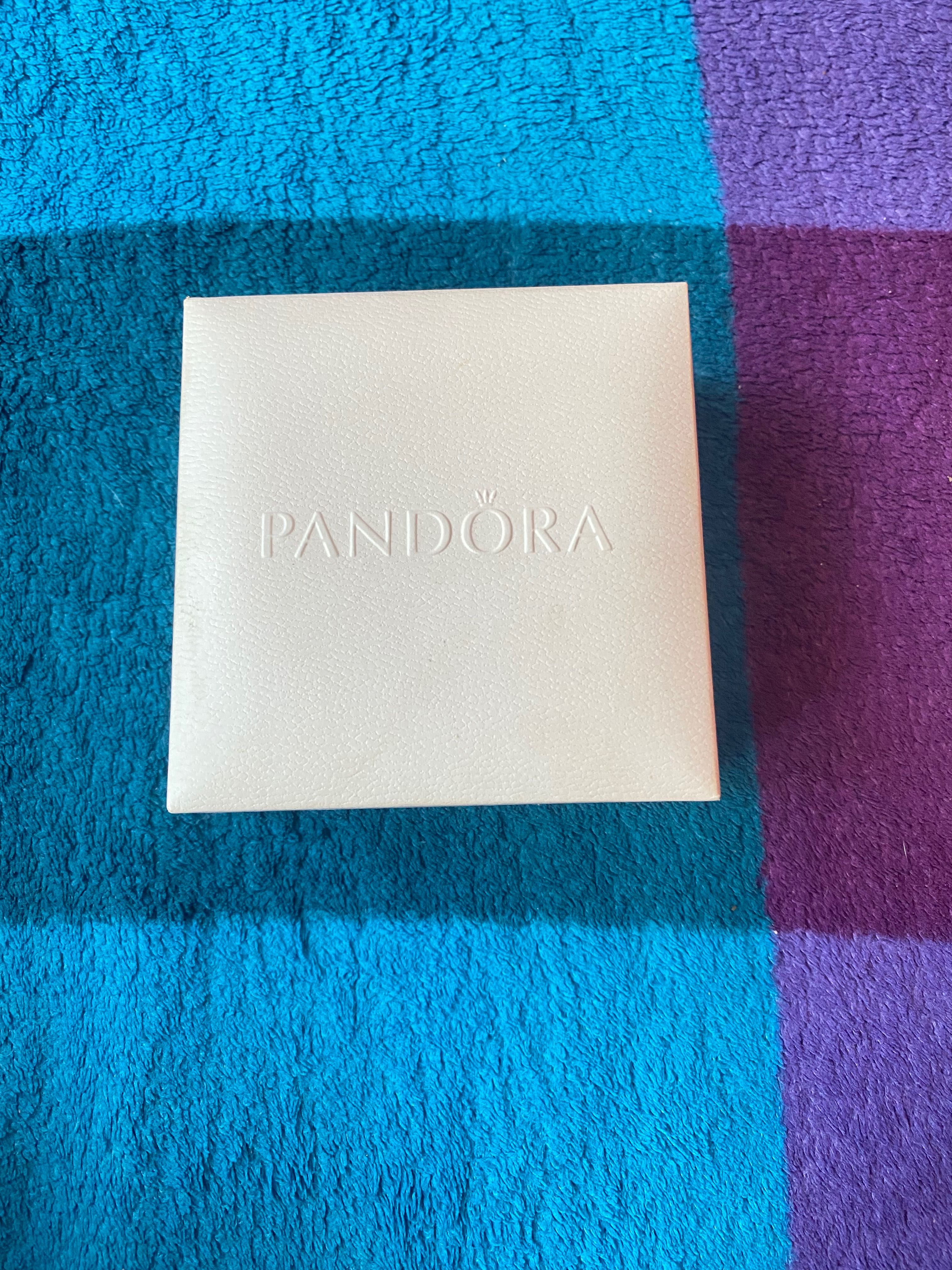 Pandora гривна с талисман
