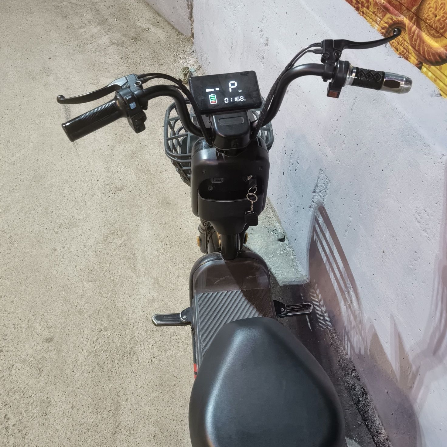 Skuter ideal holatta