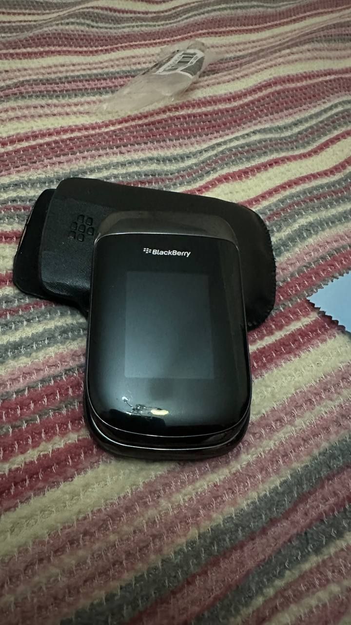 Продаётся телефон blackberry