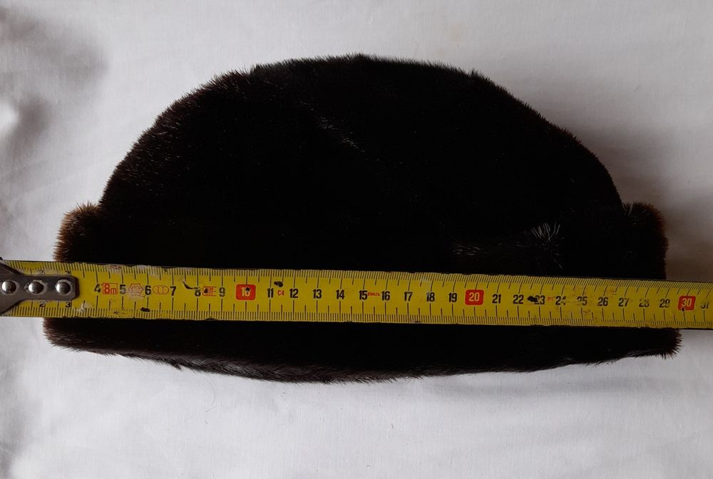 Vand urgent caciula din blana de foca