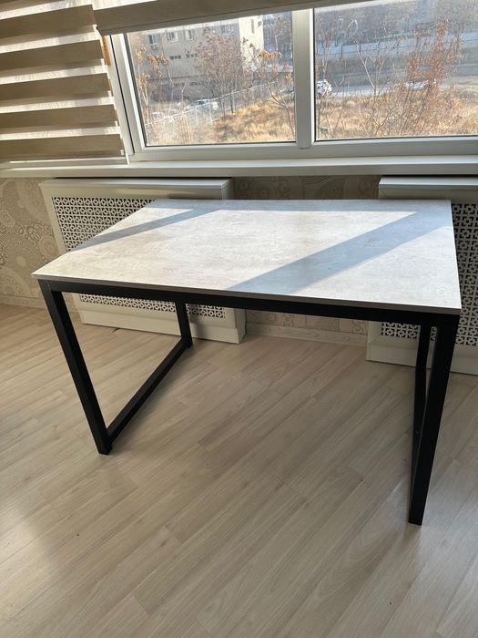 Новый стол покупали 70 тс