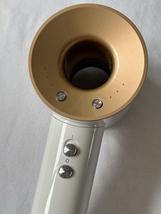 Uscator de par, Viteză foarte mare a vântului, uscare rapidă a părului