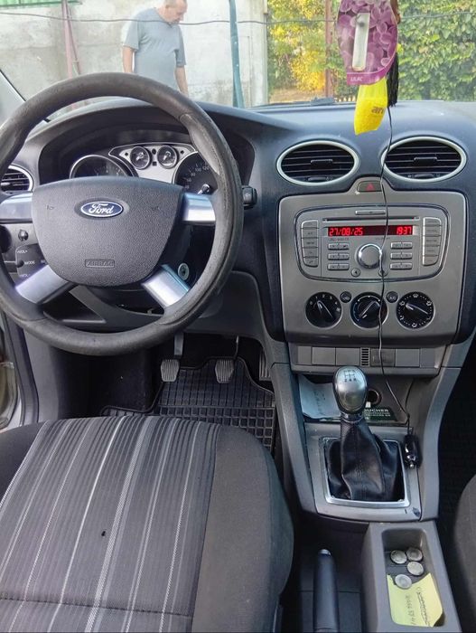 Vând Ford focus 1.4 benzina.sau schimb cu ceva diesel
