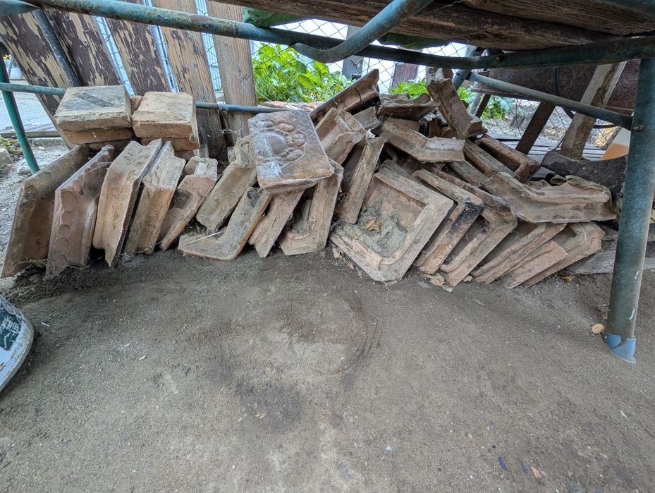 Ușă teracotă cu șamotă și teracotă tip cizmă