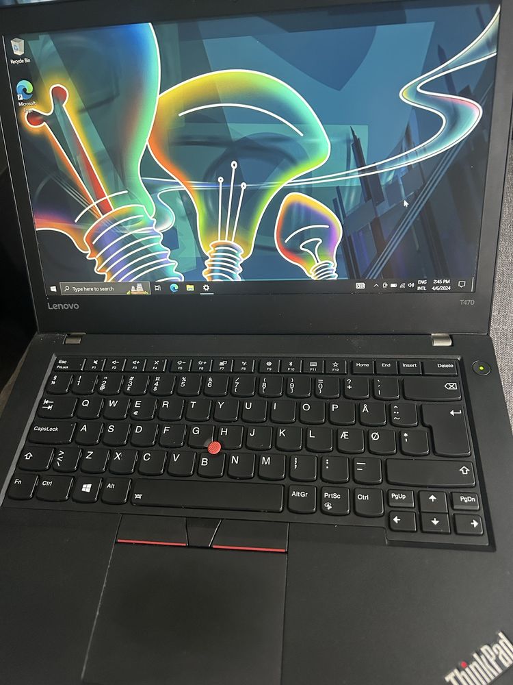 Lenovo t470 8gb ram I5 6300U