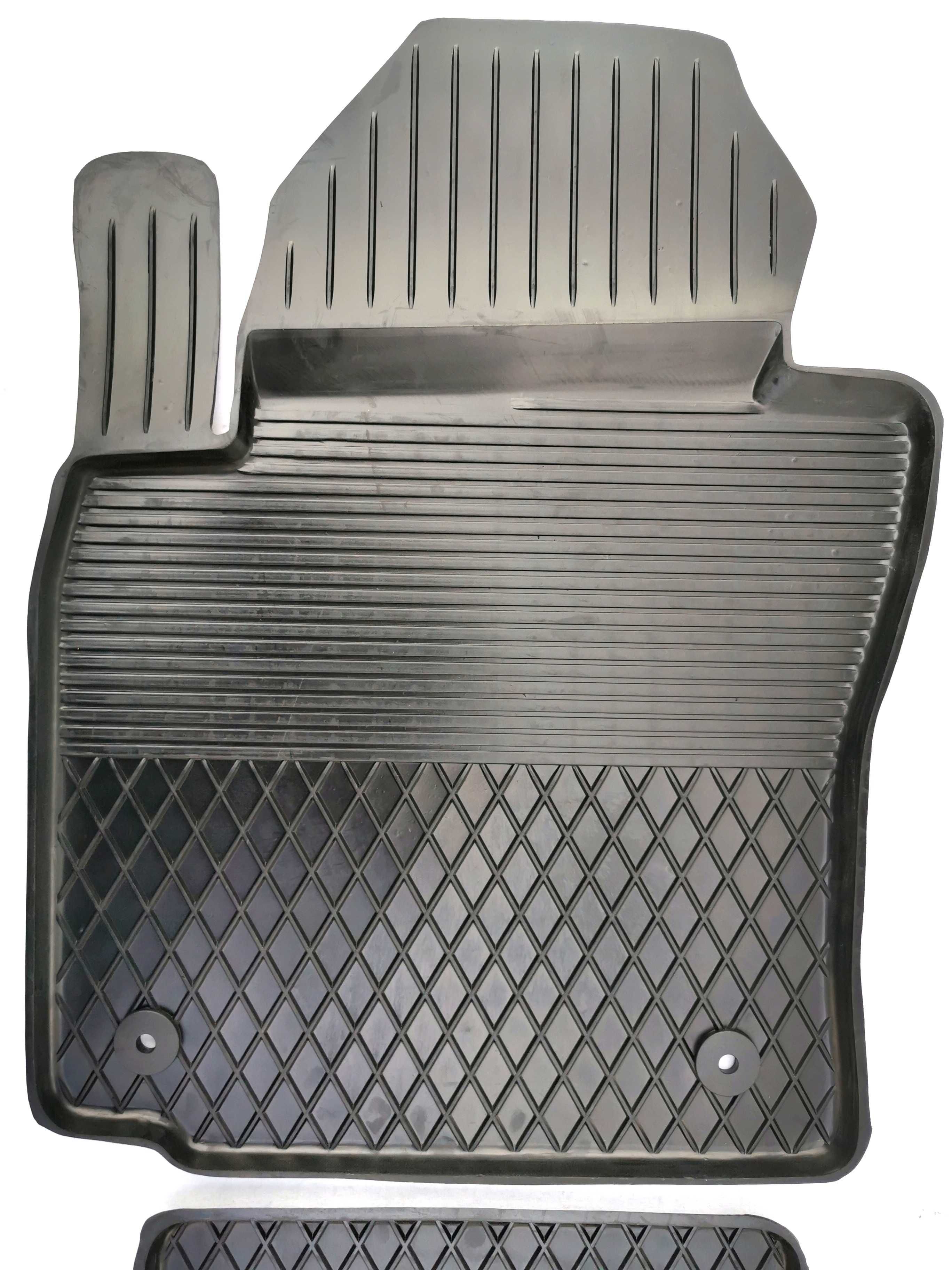 Covorase de cauciuc tip tavita cu clipsuri de prindere GOLF6/OCTAVIA 2