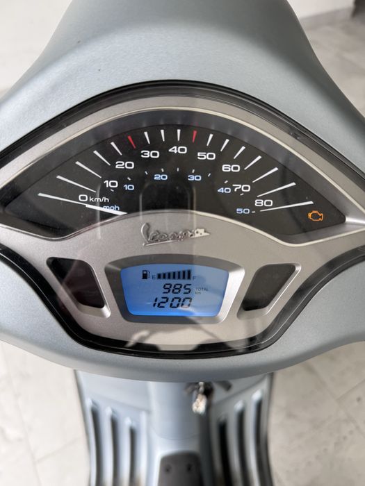Vespa primavera 50
