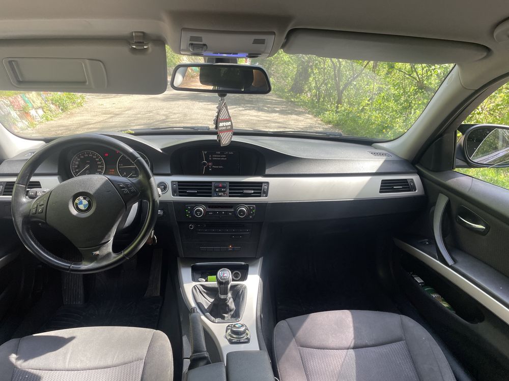 Vand Bmw 318 d / an 2011 / euro 5