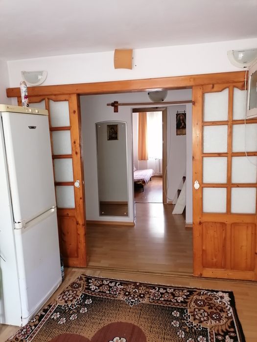 Închiriez apartament 2 camere decomandate
