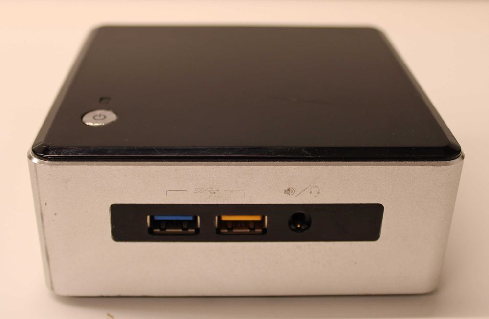 Мини компютър Intel NUC NUC5i5RYH