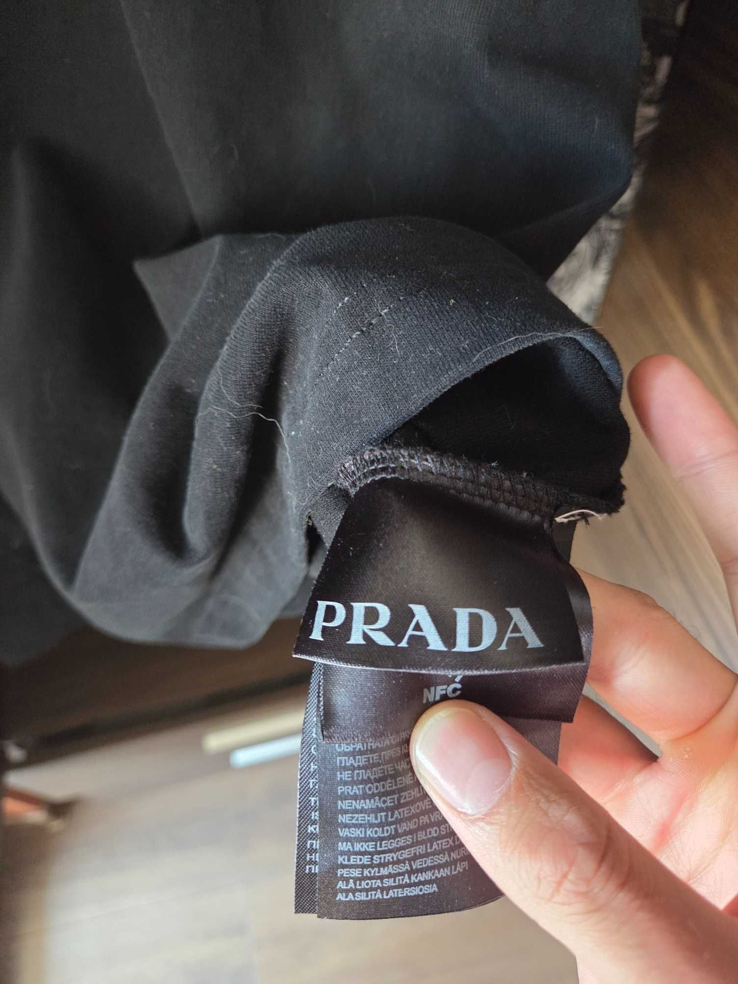 Тениска PRADA - L