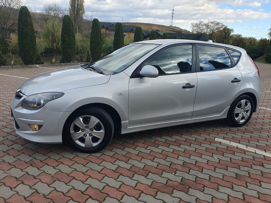 -Hyundai i30 facelift-2011-1.4benzina-109cai-euro5-germania toll -