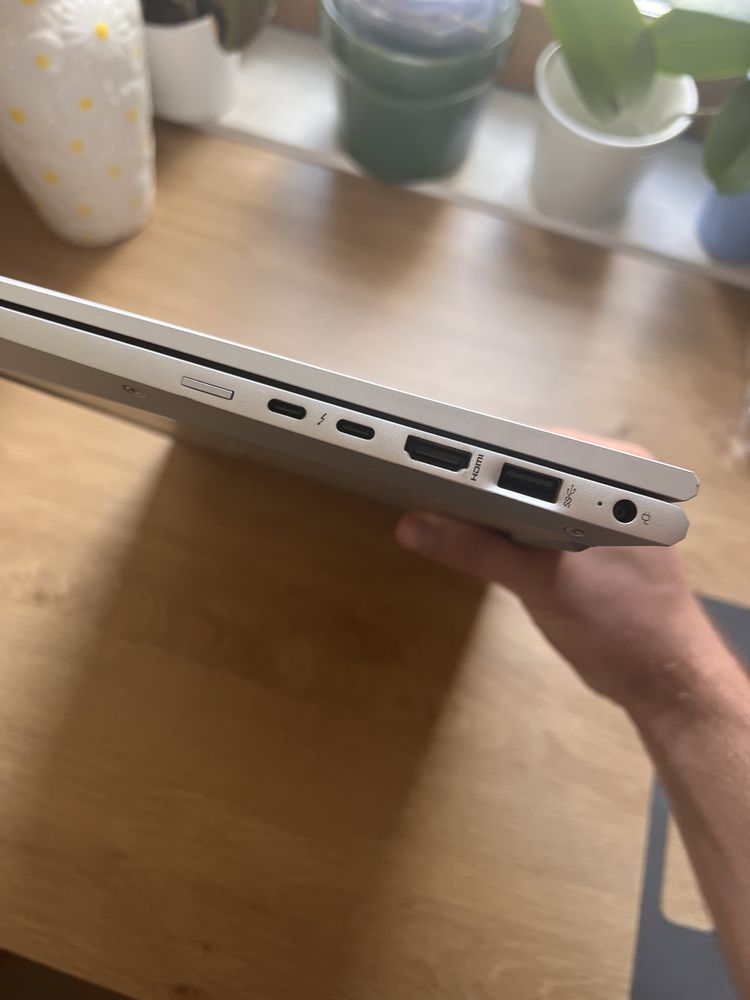 HP EliteBook 850 G8 15.6" IPS i5-1145G7 16GB 256GB