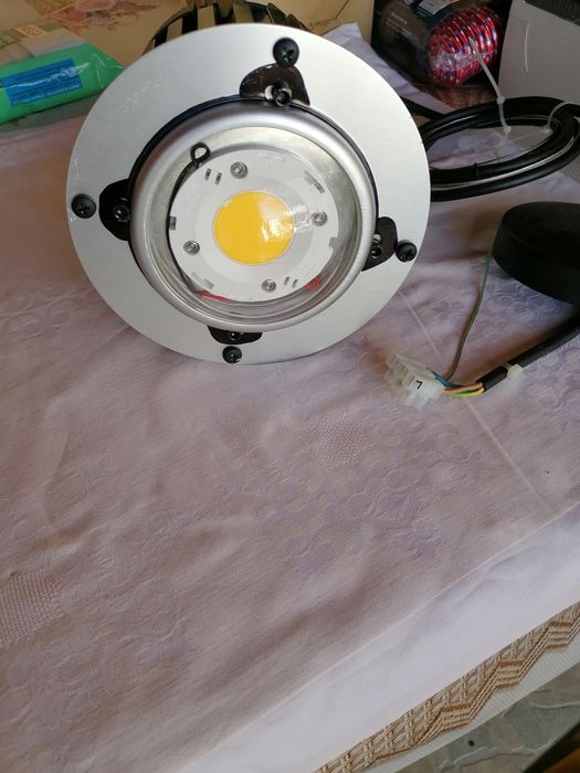 lampi cu led și halogen Osram