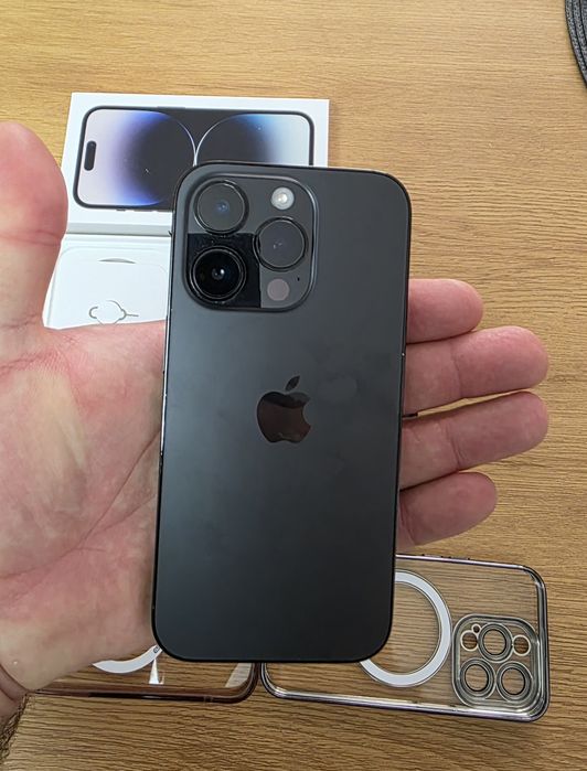• iPhone 14 Pro 128GB – Stare excelentă, liber de rețea, fără iCloud