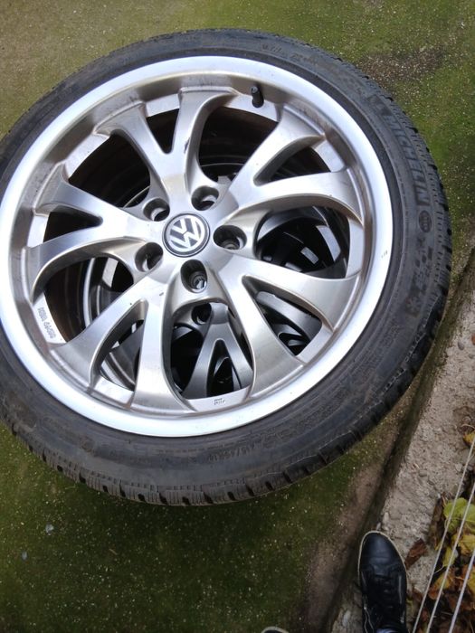 Jante volkswagen 18 inch 5x100 cauciucuri michelin alpin 215/45/18