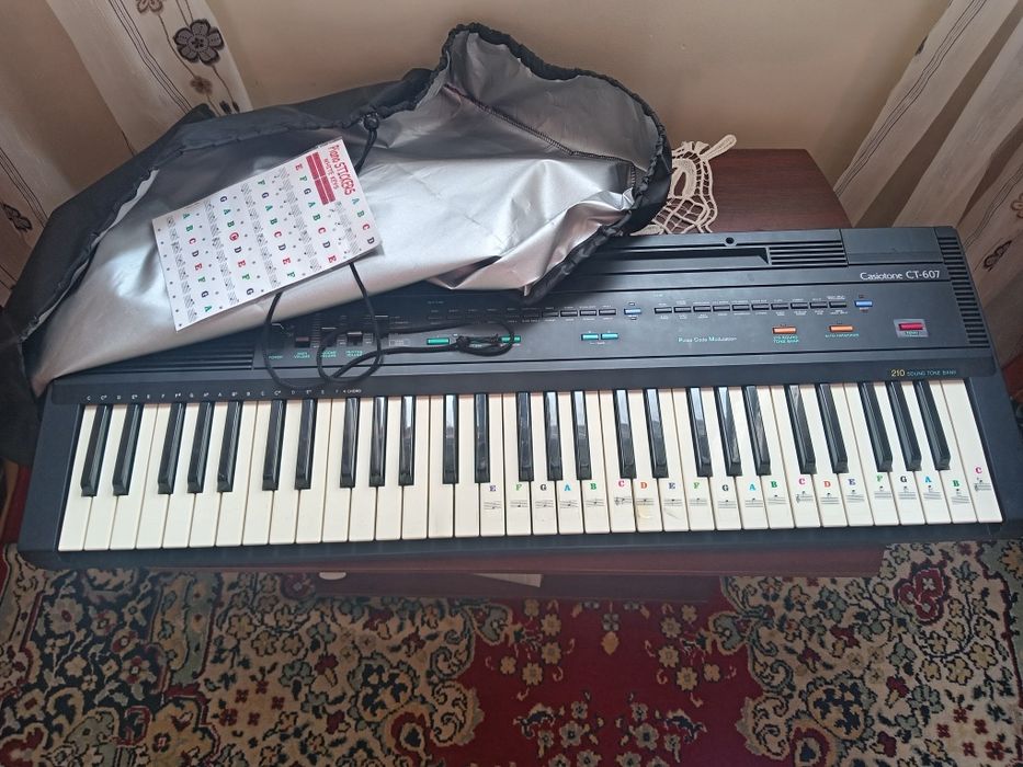 Pian electric Casio CT - 607