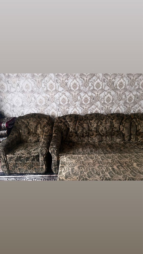 Диван угловой с креслом в хорошем состоянии