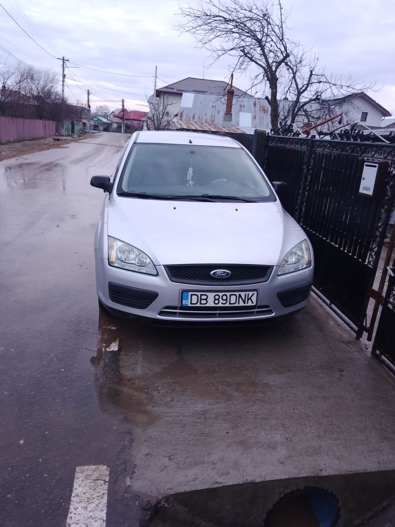 Vând Ford focus MK2 2005 16tdci