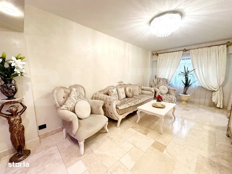 Apartament de vanzare, cu 4 camere, 90 mp, zona Racadau