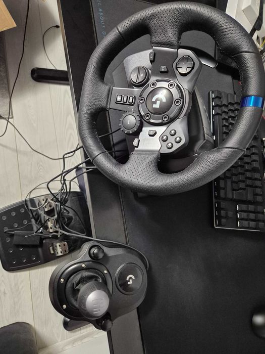 Volan logitech g923 + schimbator