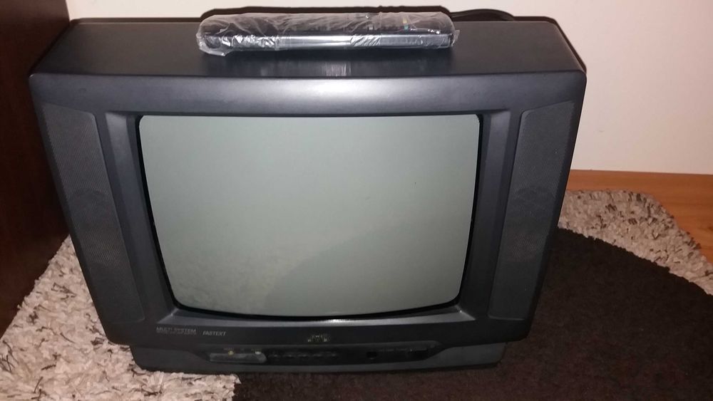 малък телевизор JVC
