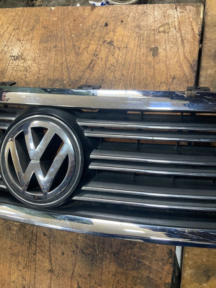 Vw phaeton 2004година Предна Решетка