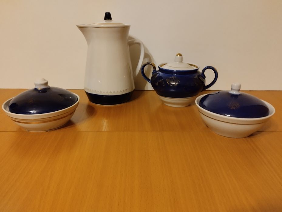 Кувшин,вазочки, бокалы и др.посуда