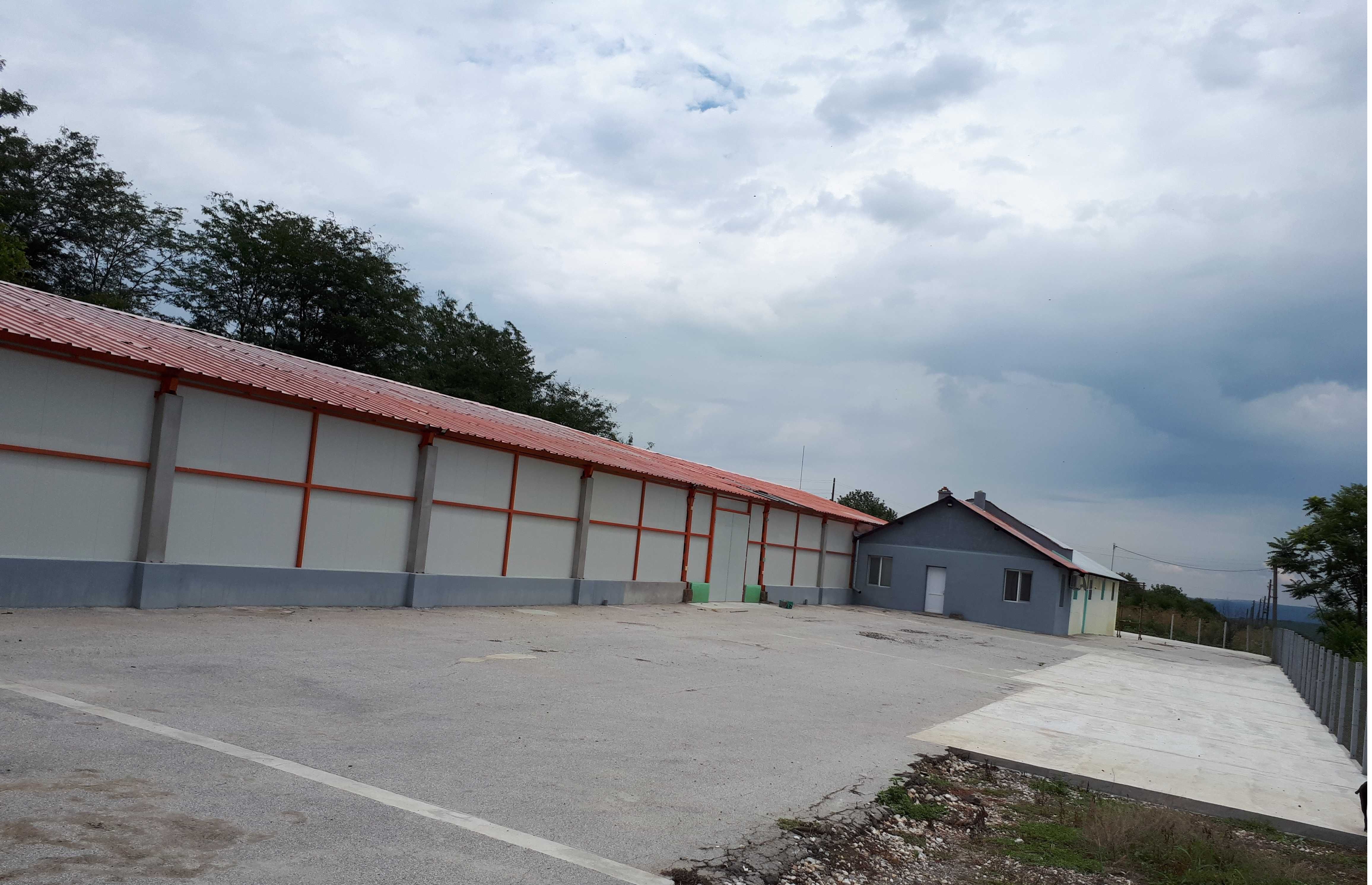 Промишлен имот със застроена площ 1 150 кв. м  град Борово област Русе