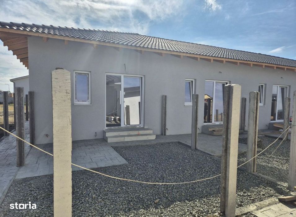 Casa 2 camere - Mosnita Veche - 160 mp teren - centrala proprie