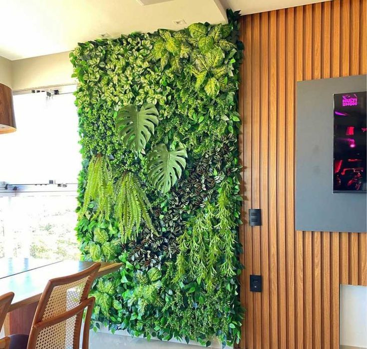 Фито стена из искусственных растений в Алматы
