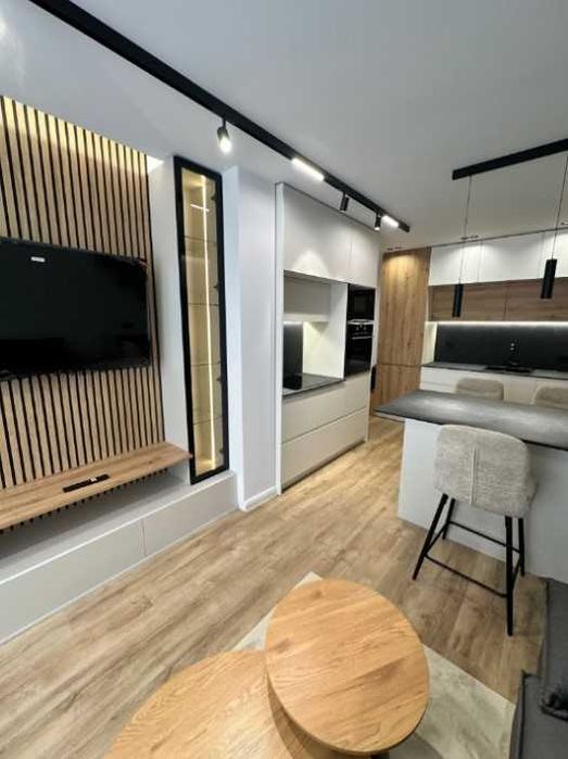 Дава се под наем Двустаен апартамент в София, Изток - 55 кв.м за 850 € - Снимка #1