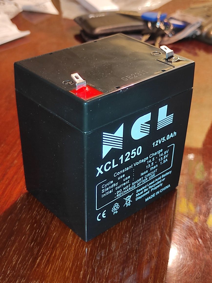 Свинцово-кислотный аккумулятор 12V 5A XCL