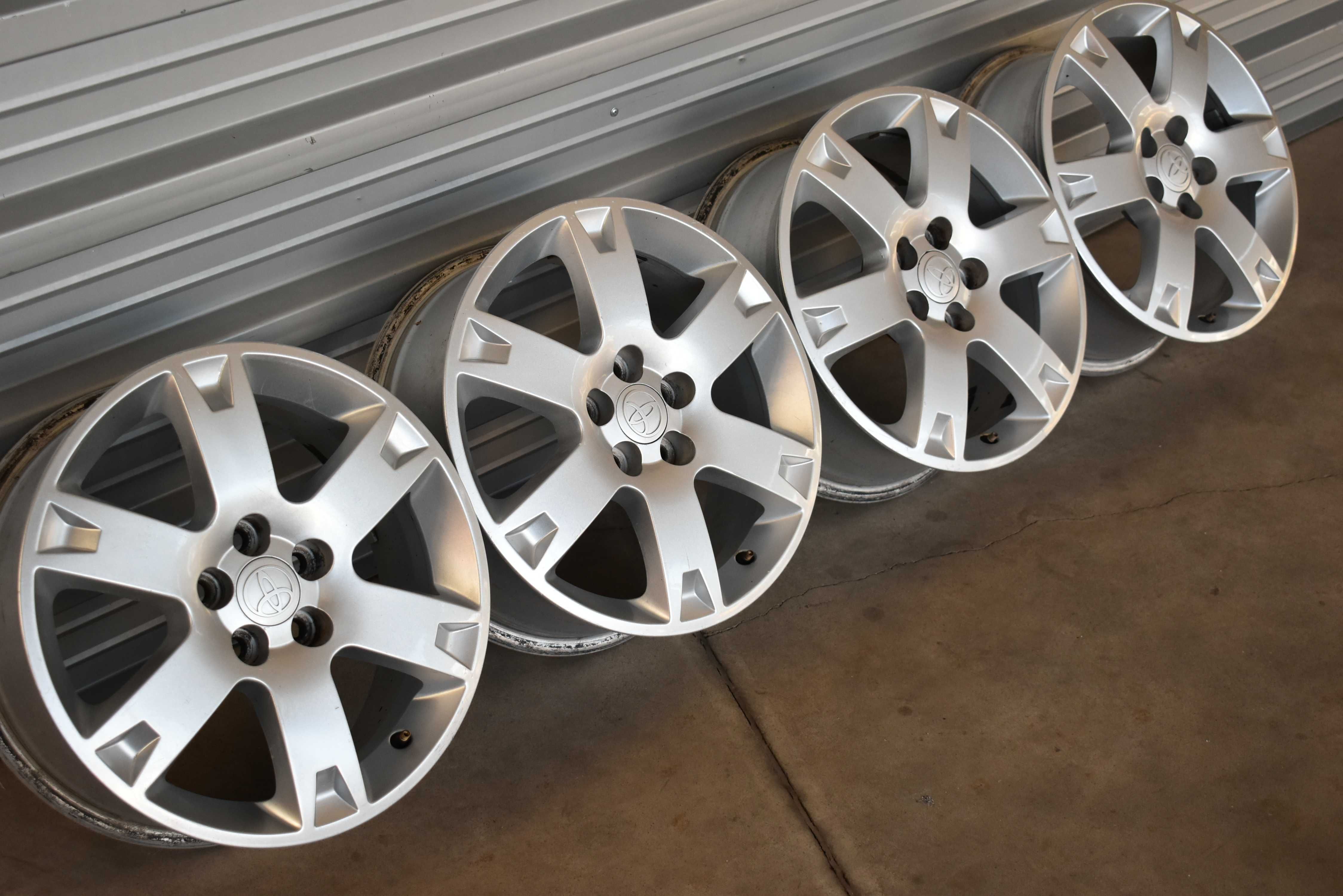 16'' Джанти Toyota 5x100