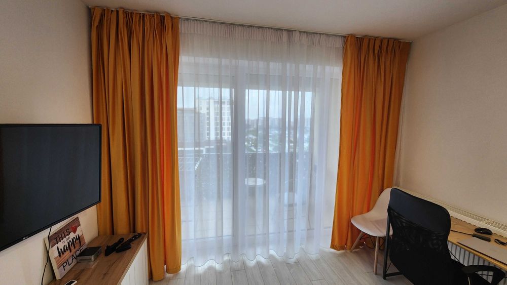 2 camere - Coresi Kasper - vedere spre Quosmo/pietonala/Coresi mall