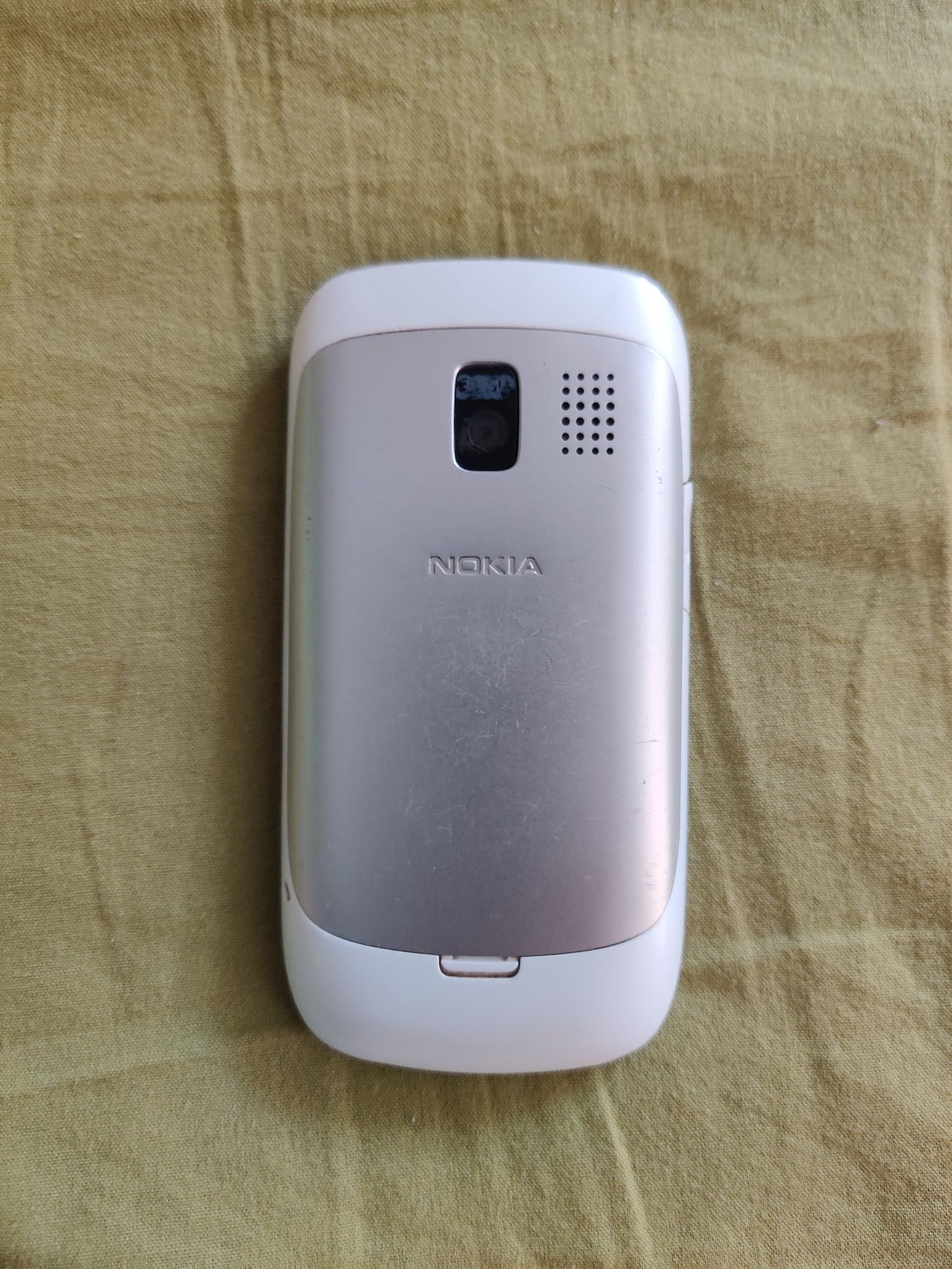 Nokia Asha 302 бял