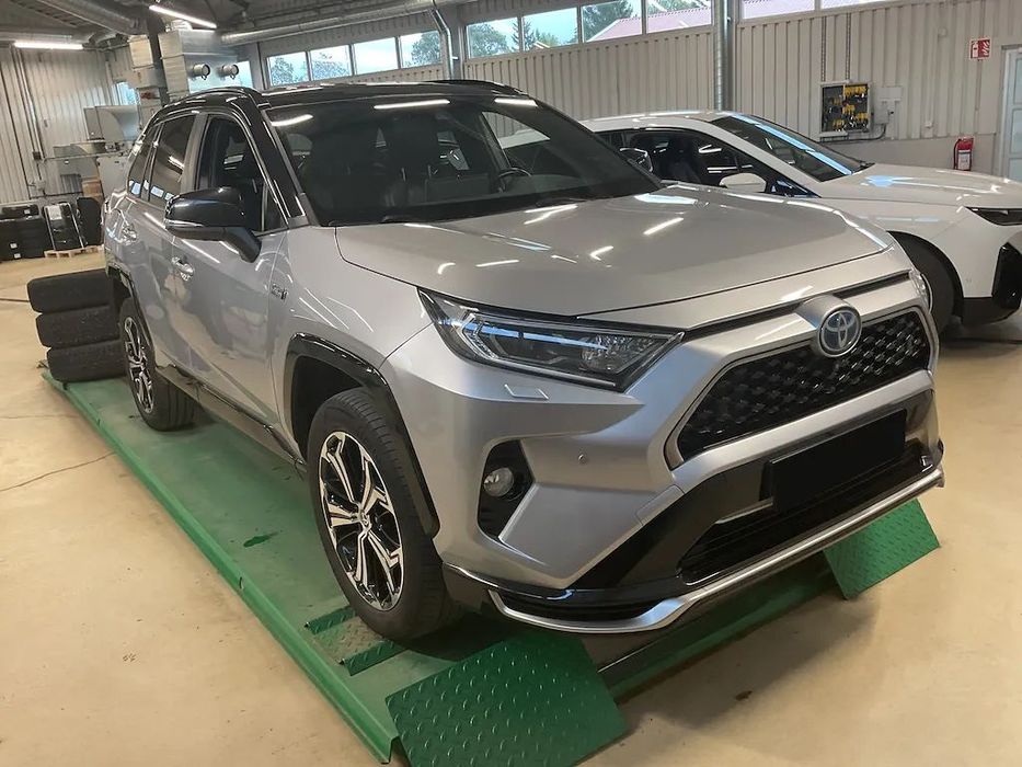 Toyota RAV4 Toyota RAV 4 | 4x4 | Hybrid Plug-IN | 306 CP | Garantie | Finantare |