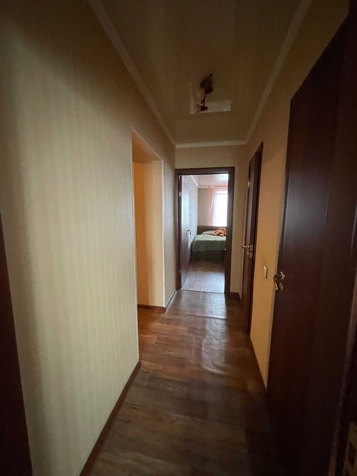 Продам 4-комнатную квартиру в Центре