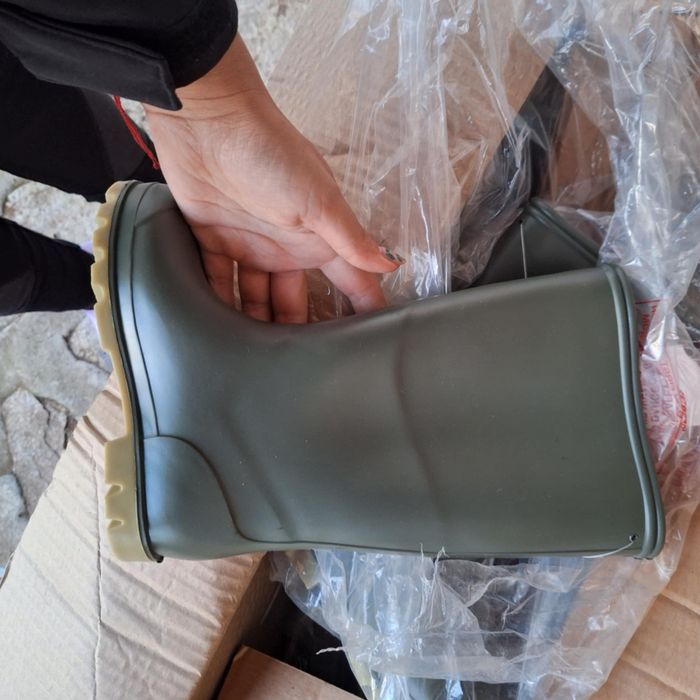 Палет ботуши и пантофи