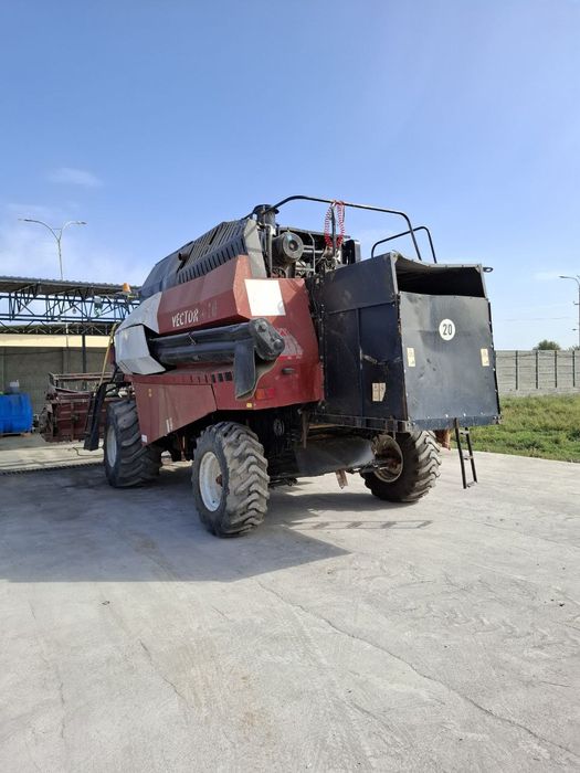 Kombayn VEKTOR 410