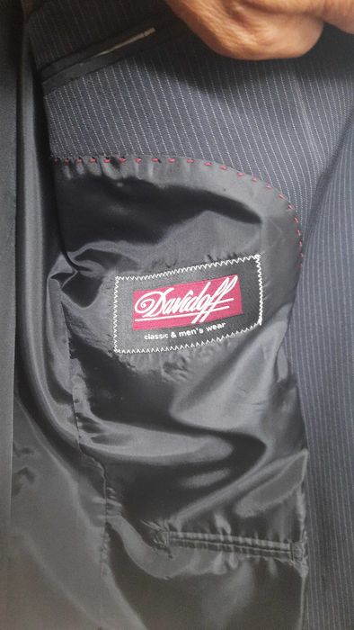 Costum pentru barbaťi Davidoff
