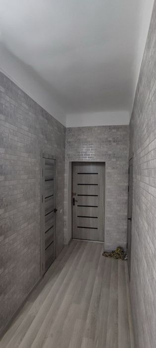 Продаётся 1 ком центральный БАЗАР