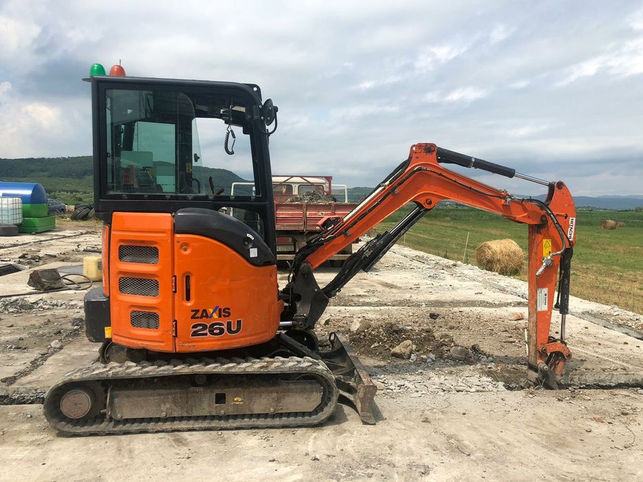 Lucrari cu excavator miniexcavator, excavari retele apa.canal.gaz.