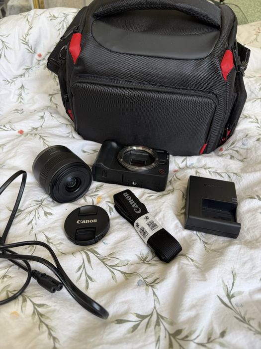Canon EOS R 50 V в идеальном состоянии