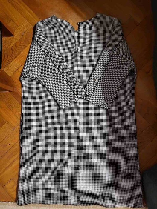 дамска рокля Зара, размер S, с джобове  и 3/ 4 ръкави