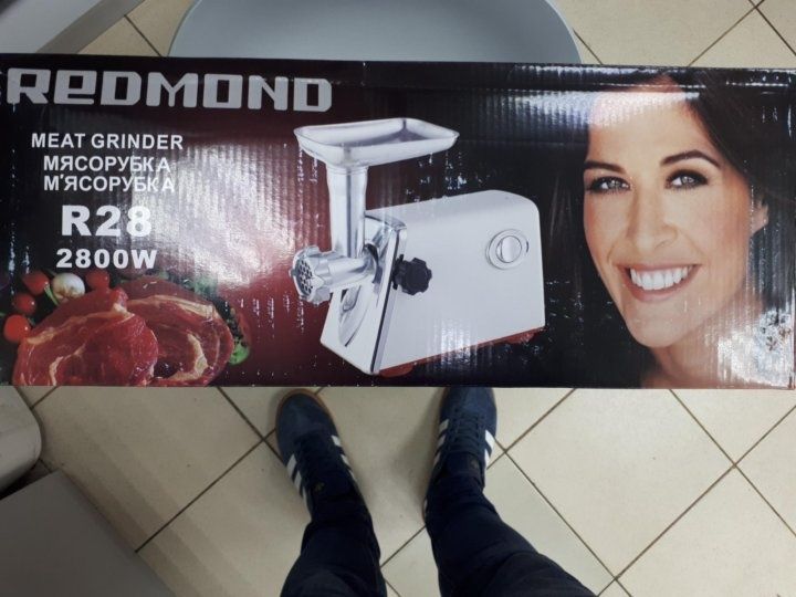 Redmond R28 2800W