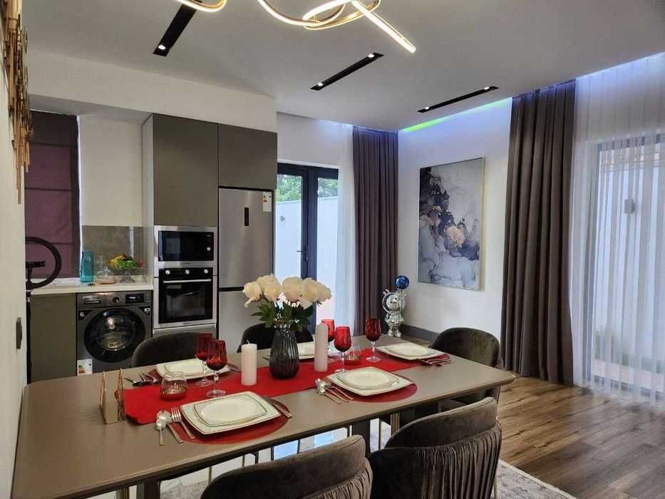 Срочно! 2-этажный дом 277 м² с бассейном и ремонтом, Парк Узбекистан