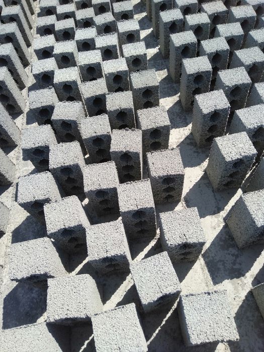 Шлакоблок строительный прессованный заборные