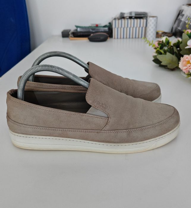 Vând loafers Prada suede 41